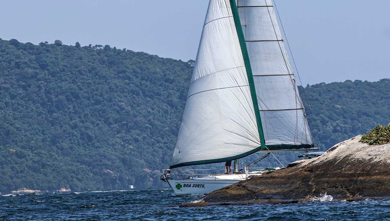 Velejando Em Angra